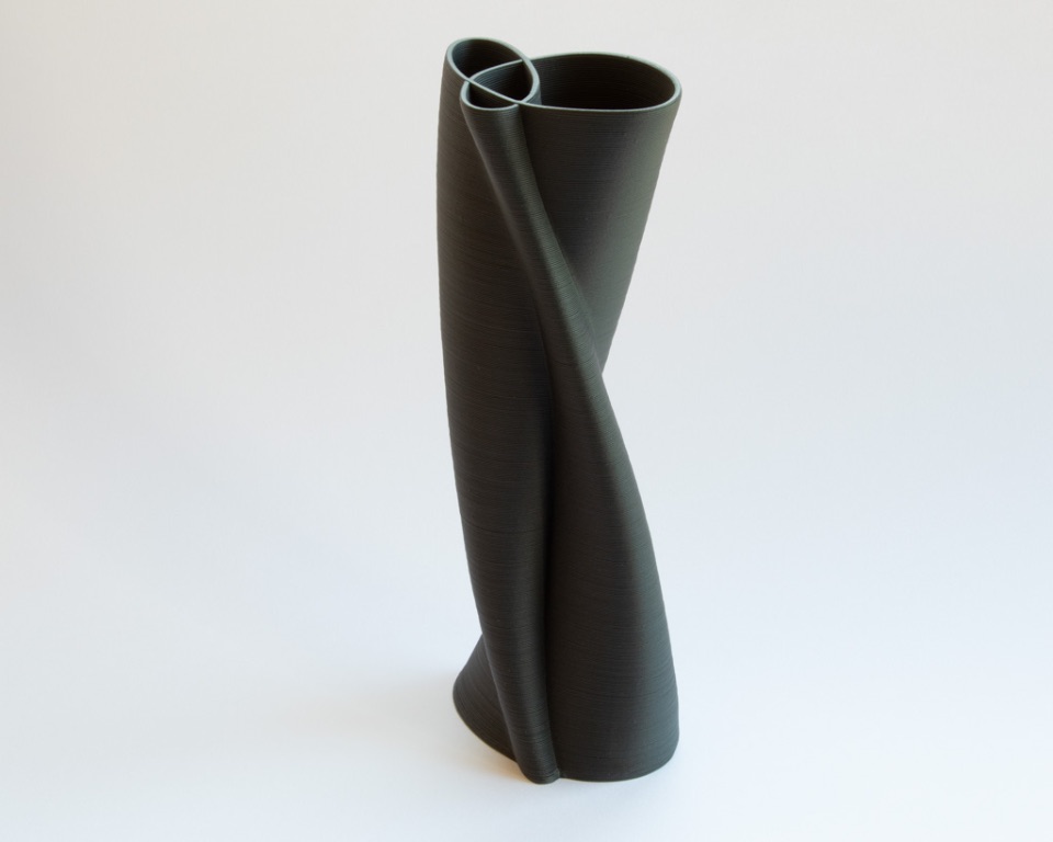 Harmony, black porcelain