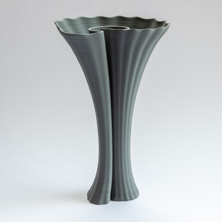 Flared shell, grey porcelain